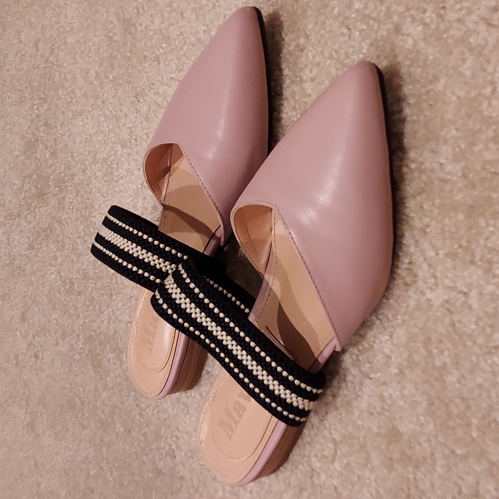 Mavirs Blush Pointed Toe Mules Sz 5